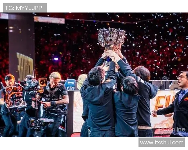 FPX战队在DOTA2比赛中的防守反击策略分析与成败得失